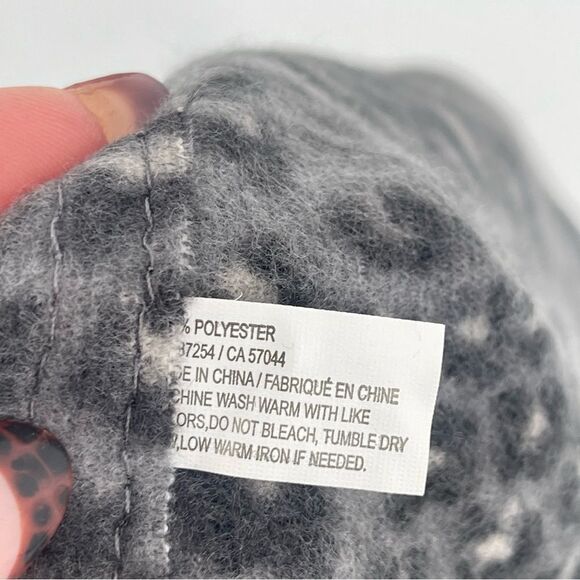 Women’s Gray Black Leopard Print Infinity Fleece Neck Scarf OS - Picture 5 of 6